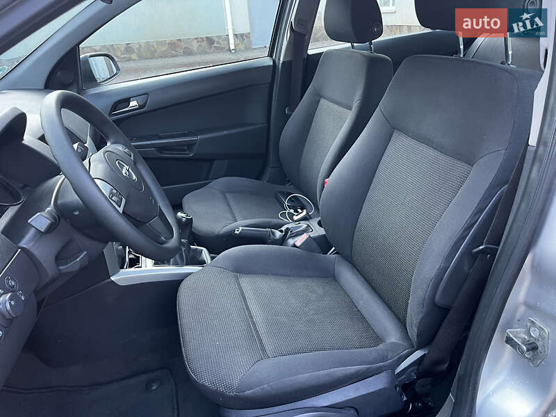 Хетчбек Opel Astra 2009 в Луцьку