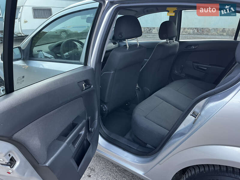 Хетчбек Opel Astra 2009 в Луцьку