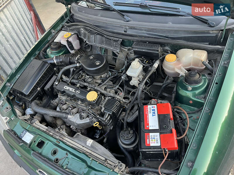Седан Opel Astra 1996 в Тернополе
