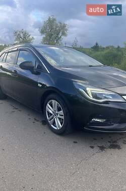 Универсал Opel Astra 2017 в 