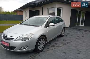 Універсал Opel Astra 2012 в Ковелі