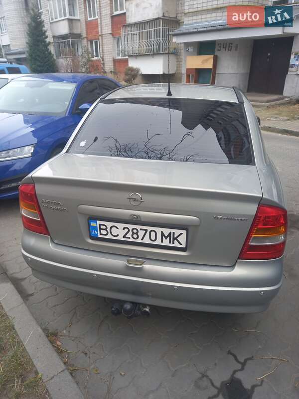 Седан Opel Astra 2007 в Львові