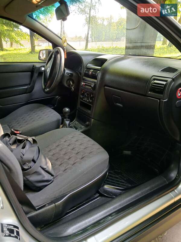 Универсал Opel Astra 2002 в Тернополе