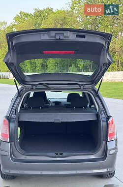 Универсал Opel Astra 2010 в 