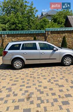 Универсал Opel Astra 2006 в 