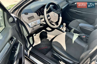 Универсал Opel Astra 2009 в 
