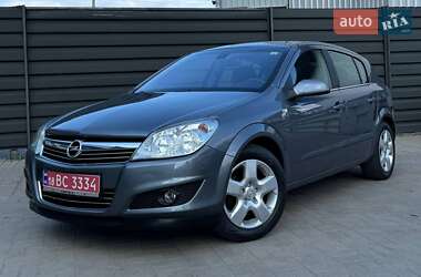 Хэтчбек Opel Astra 2008 в Черкассах