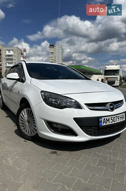 Універсал Opel Astra 2013 в 