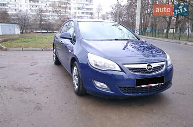 Хэтчбек Opel Astra 2011 в Славуте