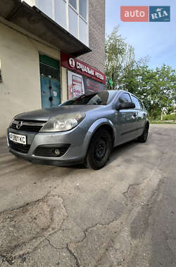 Хэтчбек Opel Astra 2006 в 