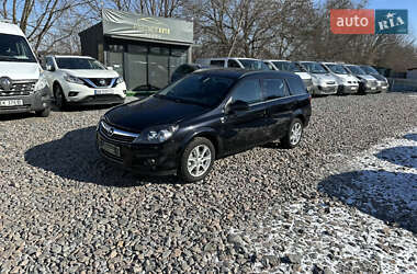 Универсал Opel Astra 2010 в 