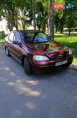 Седан Opel Astra 2007 в Тростянце