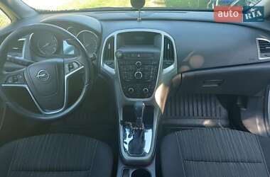 Универсал Opel Astra 2010 в Житомире
