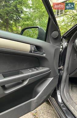Хэтчбек Opel Astra 2008 в 