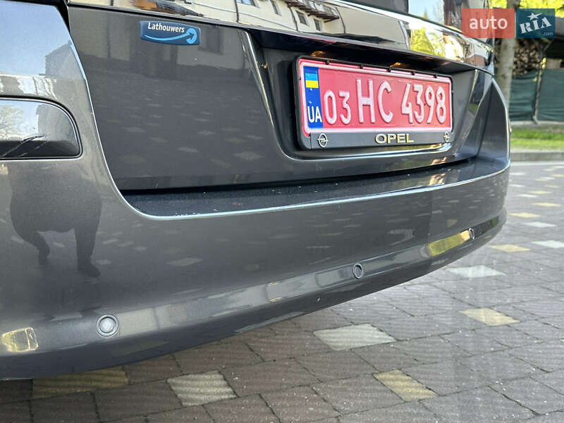 Універсал Opel Astra 2009 в Дрогобичі