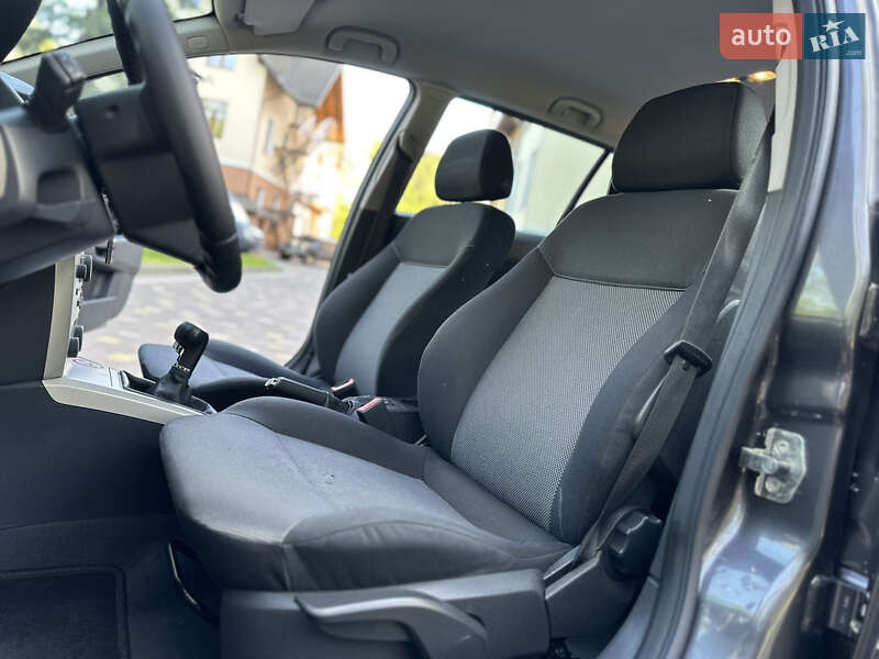 Універсал Opel Astra 2009 в Дрогобичі