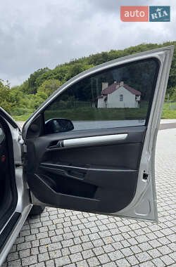 Универсал Opel Astra 2009 в 