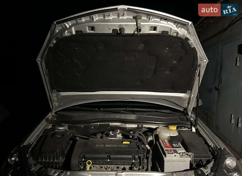 Хэтчбек Opel Astra 2007 в Николаеве
