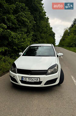Універсал Opel Astra 2005 в Чернівцях