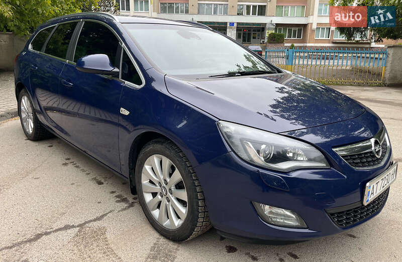 Універсал Opel Astra 2011 в 
