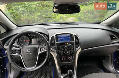 Універсал Opel Astra 2011 в 