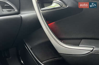Універсал Opel Astra 2011 в 