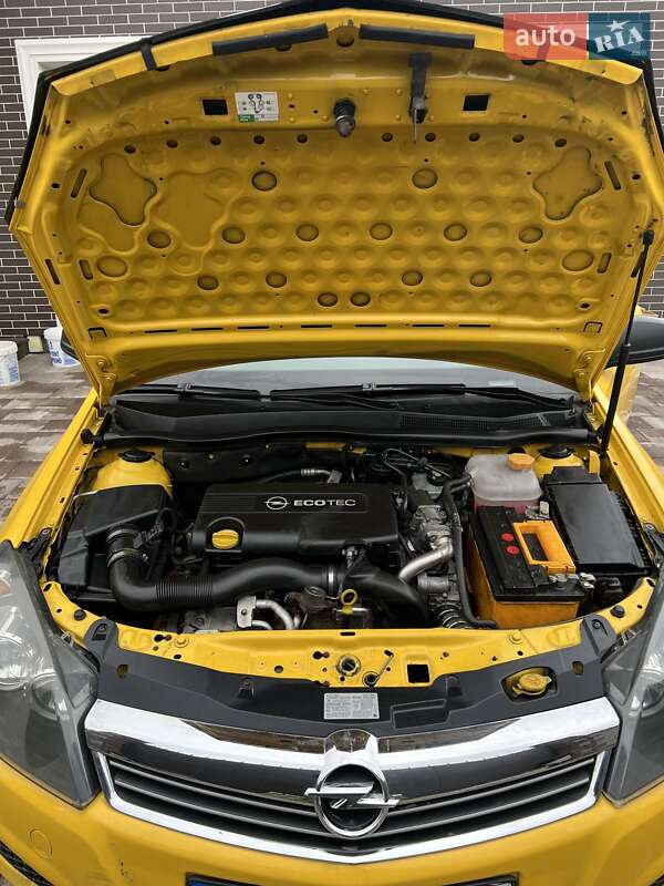 Универсал Opel Astra 2009 в Ровно