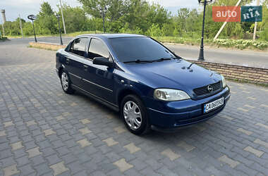 Седан Opel Astra 2005 в Умані