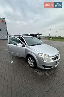 Универсал Opel Astra 2007 в Ирпене