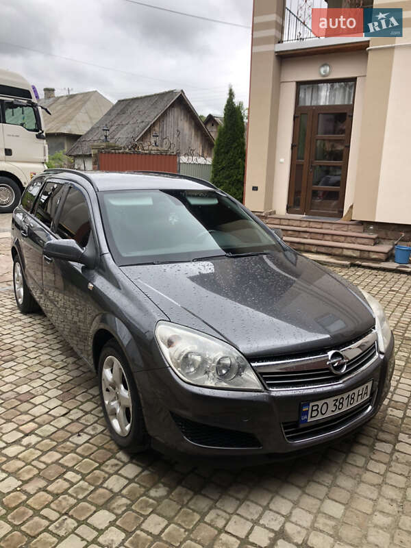 Универсал Opel Astra 2008 в Тернополе