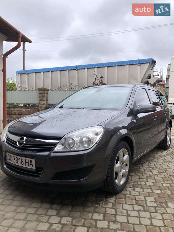 Универсал Opel Astra 2008 в Тернополе