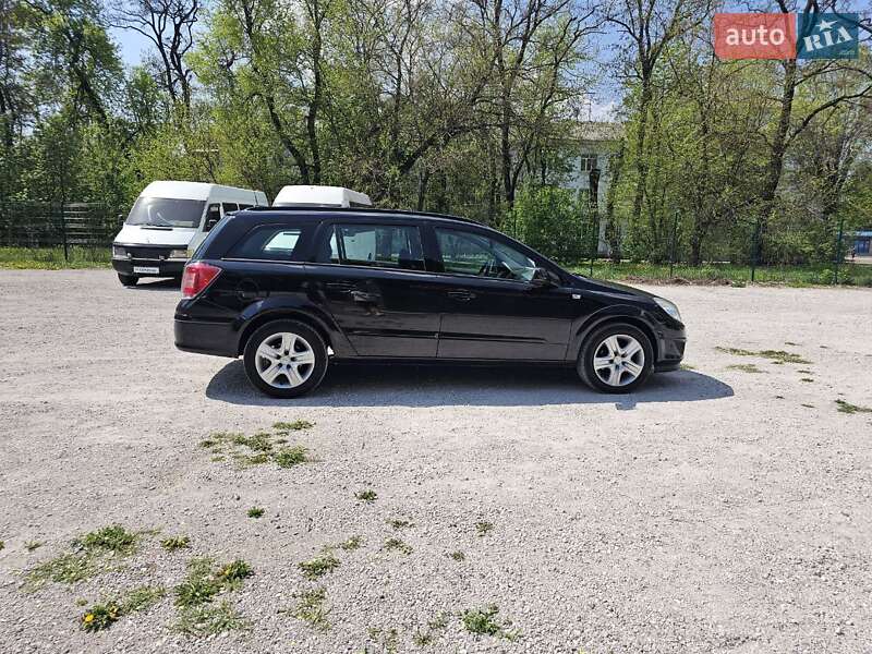 Универсал Opel Astra 2009 в Каменском