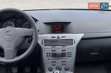 Універсал Opel Astra 2009 в 