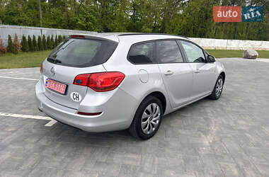Универсал Opel Astra 2011 в 