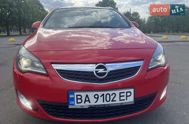 Универсал Opel Astra 2010 в 