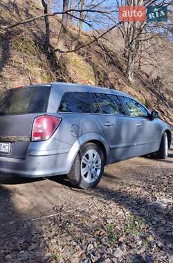 Універсал Opel Astra 2010 в 