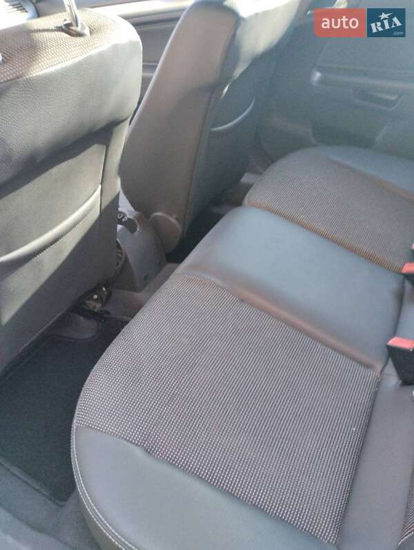 Универсал Opel Astra 2010 в Львове