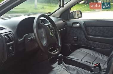 Хэтчбек Opel Astra 1998 в 