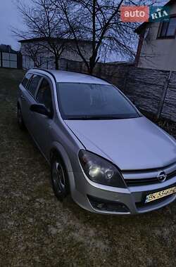 Универсал Opel Astra 2005 в Березному