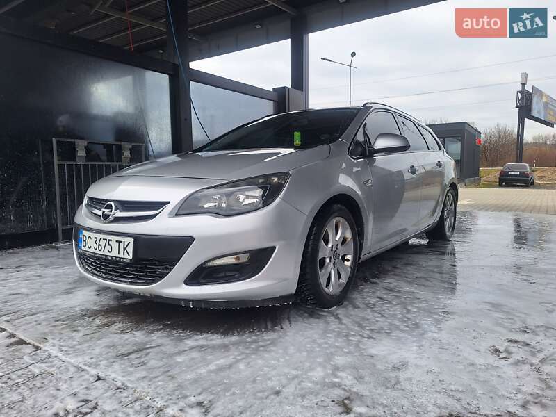 Opel Astra 2012