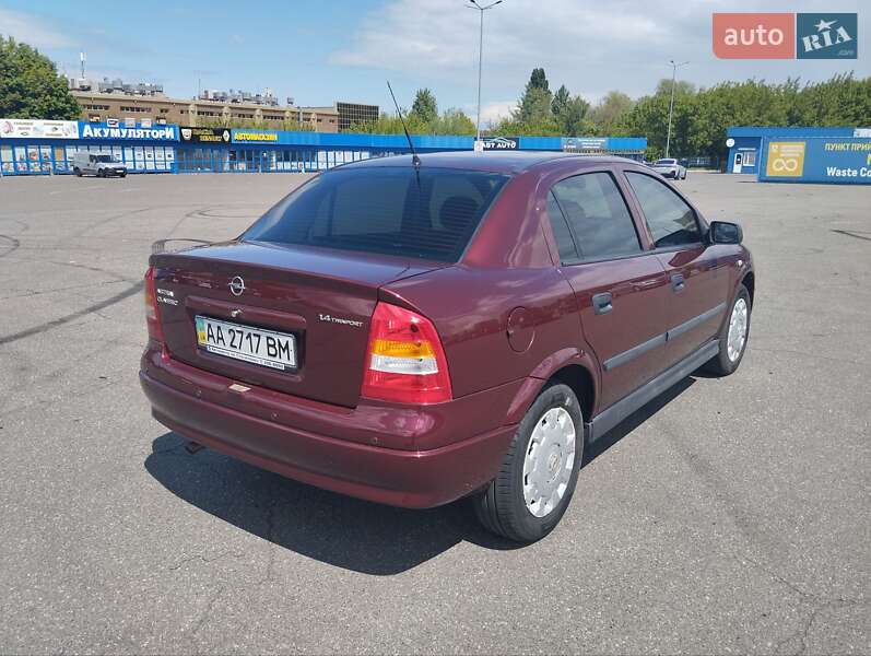 Седан Opel Astra 2007 в Киеве