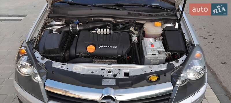 Хетчбек Opel Astra 2006 в Івано-Франківську