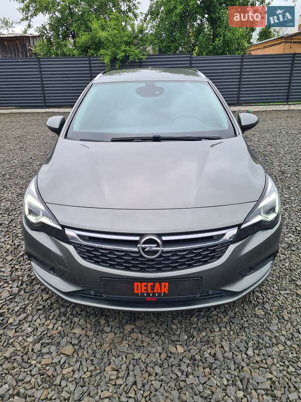 Універсал Opel Astra 2017 в Луцьку