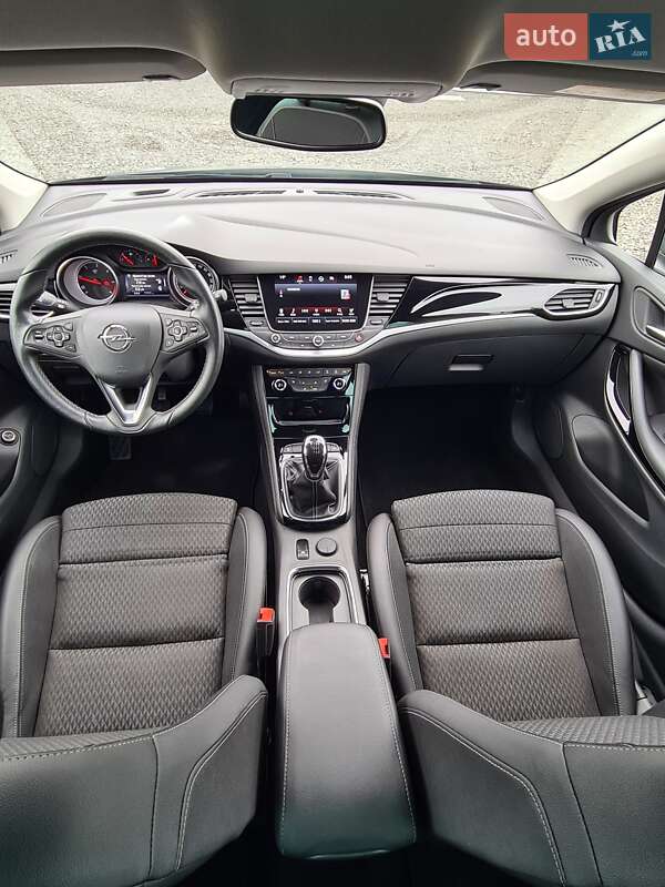 Універсал Opel Astra 2017 в Луцьку