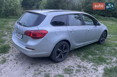 Універсал Opel Astra 2015 в 