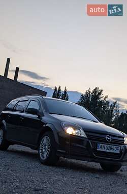 Универсал Opel Astra 2005 в Киеве
