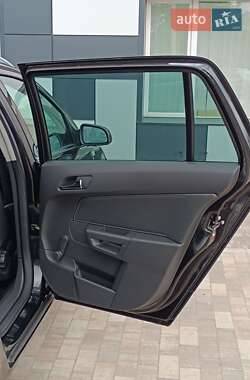 Універсал Opel Astra 2007 в 