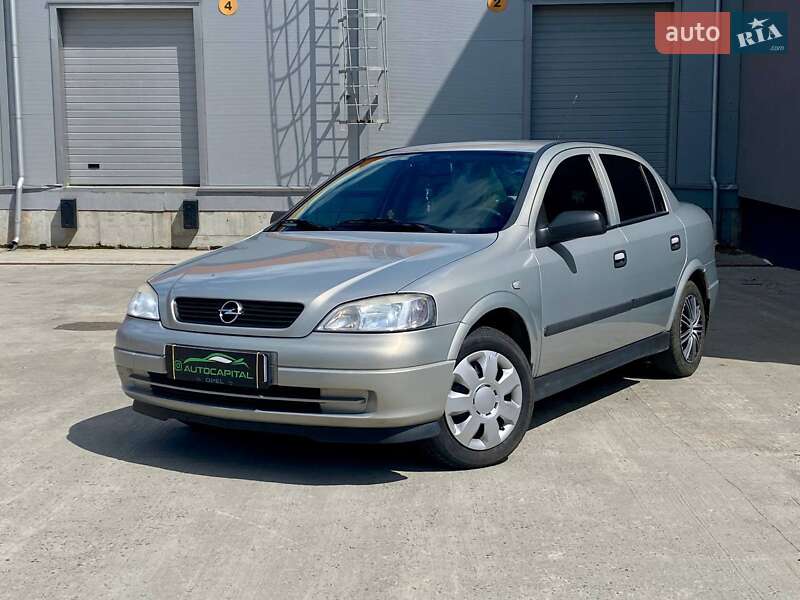 Седан Opel Astra 2008 в 