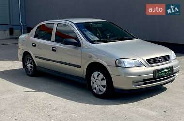 Седан Opel Astra 2008 в 