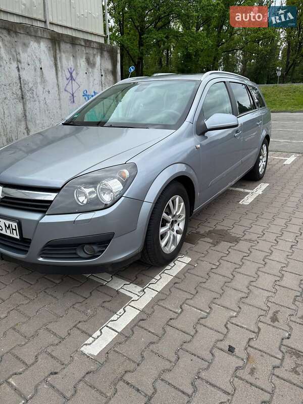 Универсал Opel Astra 2005 в Киеве
